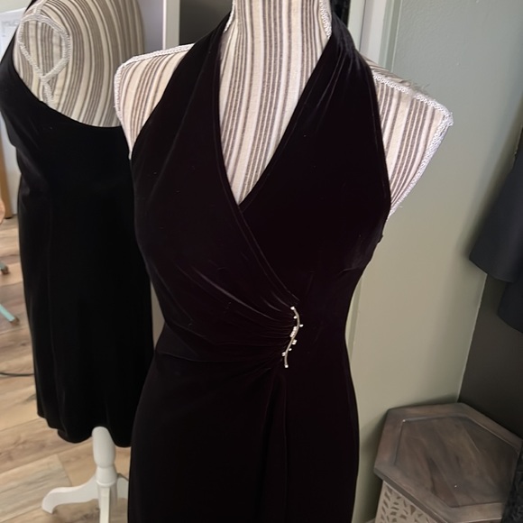 Robbie Bee, velvet like gown, STUNNING - Picture 3 of 7